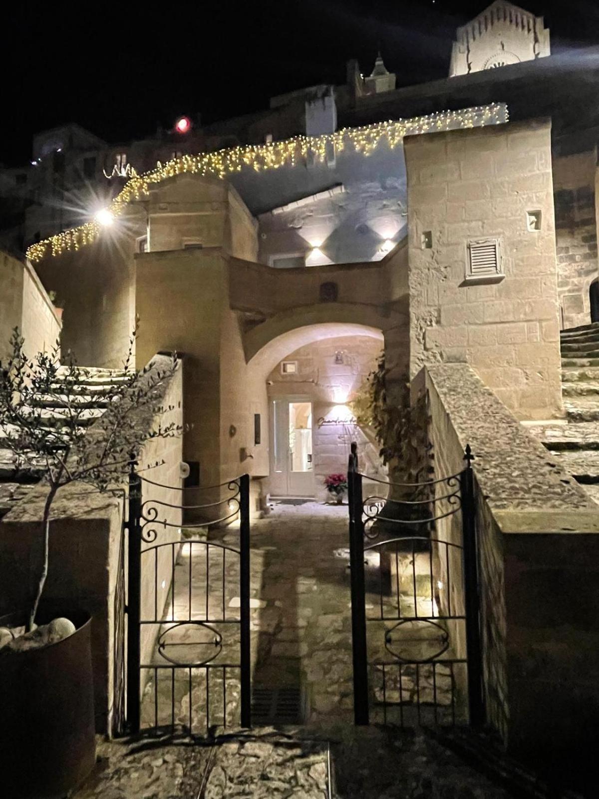 Отель Giardini Di Luce Матера Экстерьер фото